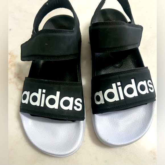 Adidas Women’s 6 Adilette Casual Sandals Black Colorblock Adjustable Strap - Picture 8 of 8